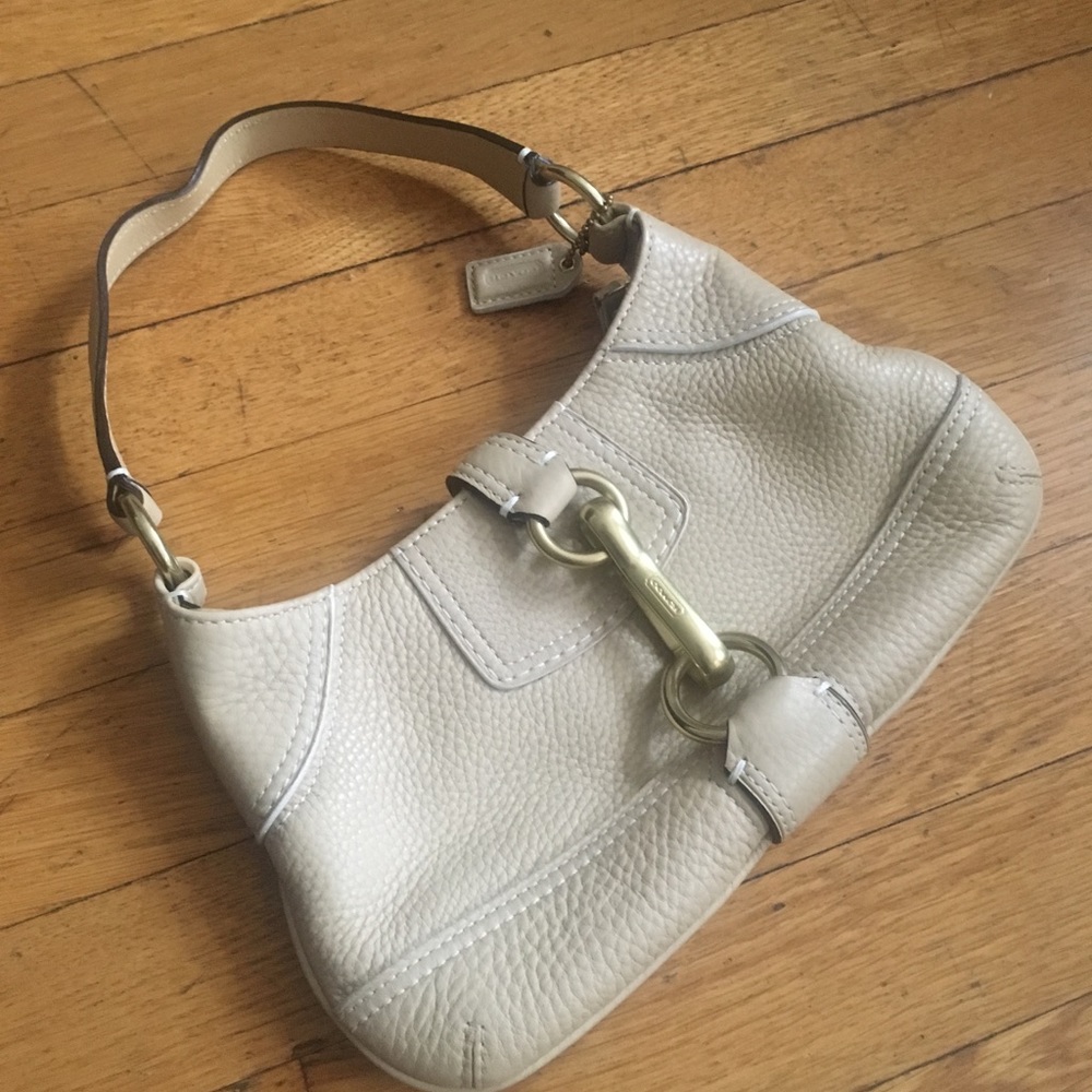 Small Coach Tan leather shoulder bag